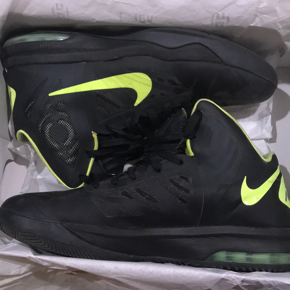 Men’s Nike Basketball sneakers, size 11.5